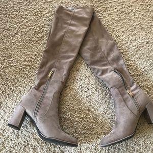 Knee high Women’s boots